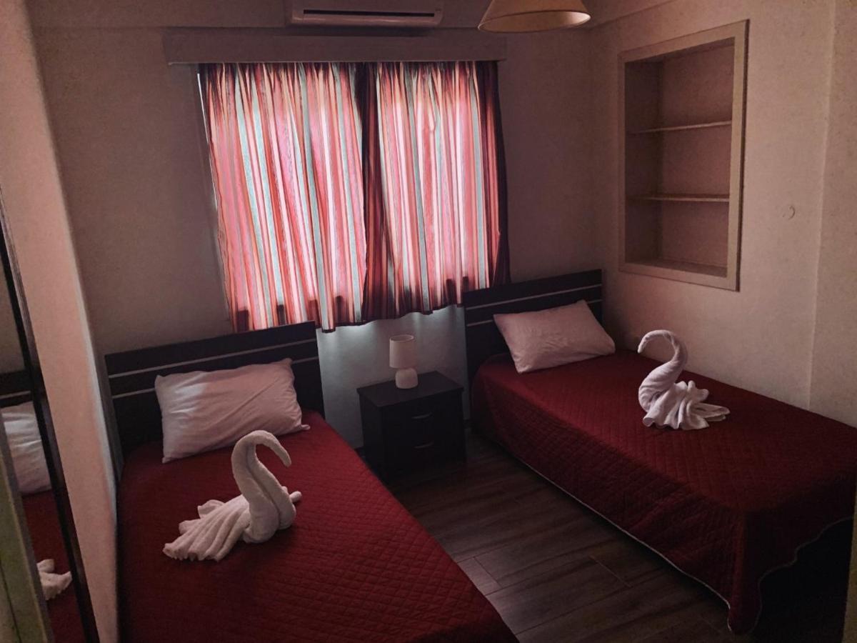 Kika Court 2 Apartment Паралимни Екстериор снимка